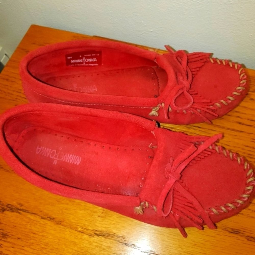 Women's Minnetonka's Mocs Size 8